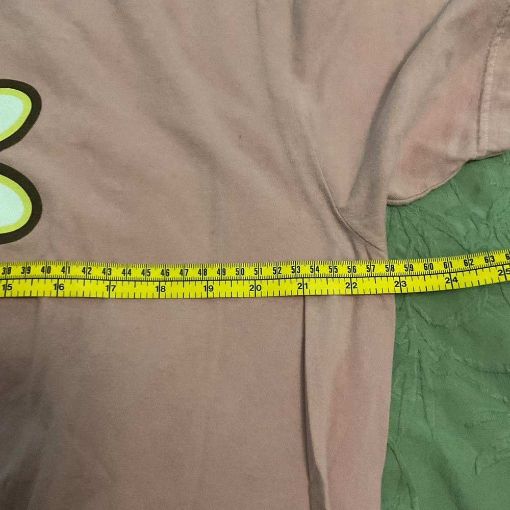 Buc-ees T-shirt - Picture 4 of 5